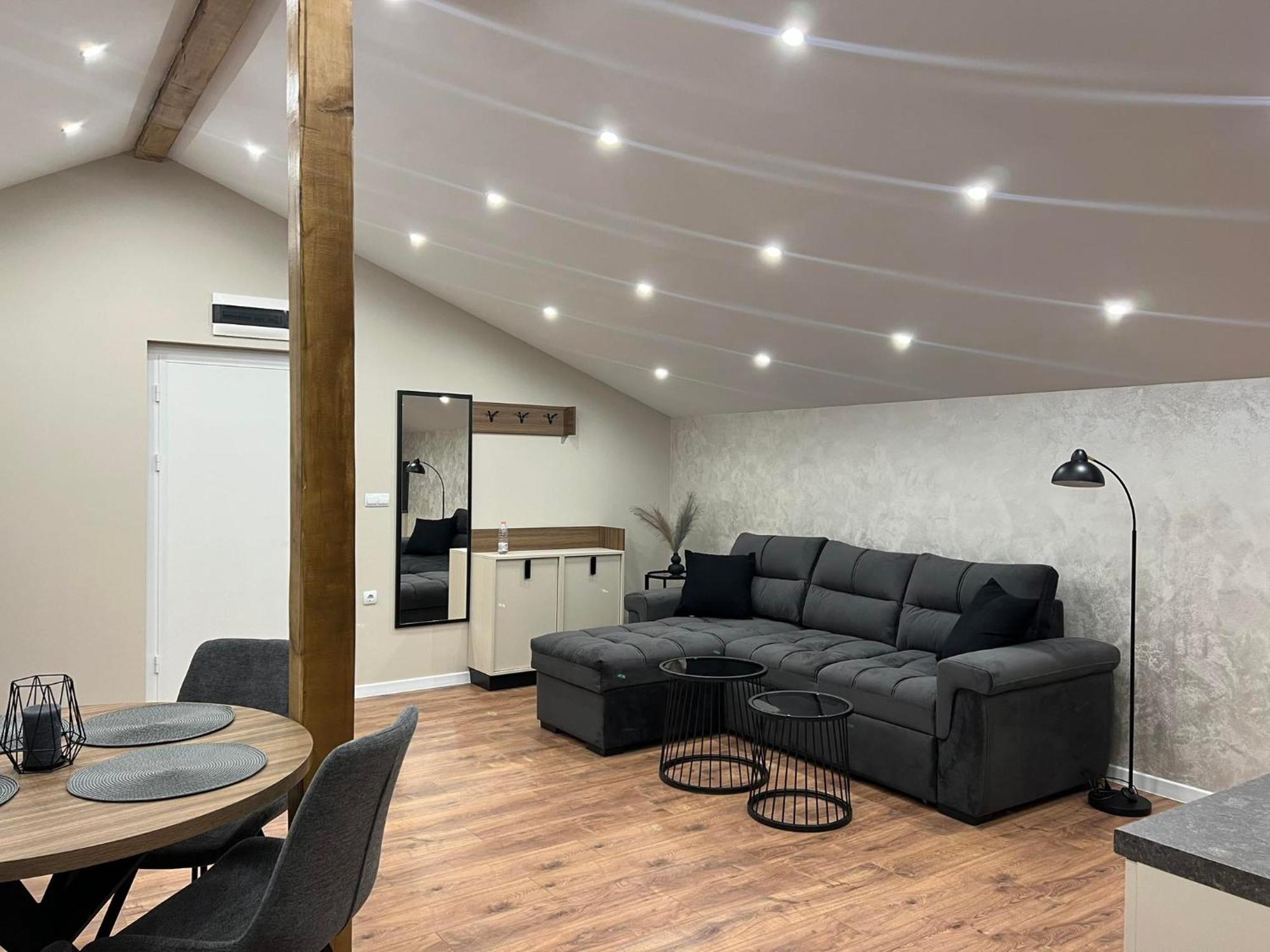 Хотел Vip Apart House プレベン エクステリア 写真